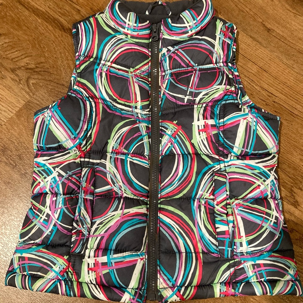 Old Navy Black Quilted Vest Sleeveless Design